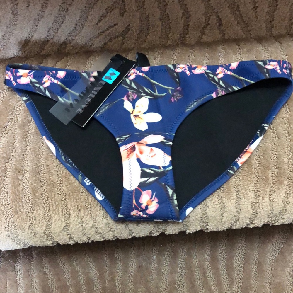 Women’s bikini bottoms